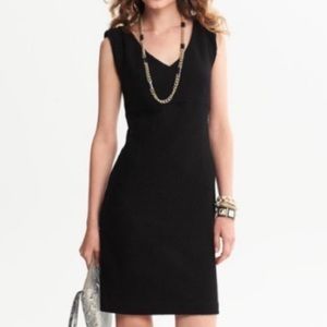 Banana Republic black Boucle Wool sleeveless Sheath Dress Size 4 Petite
